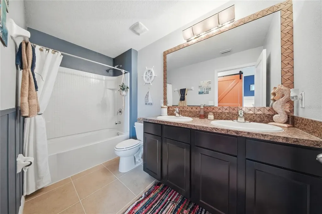 10101 Mangrove Well Road Ruskin FL 33573