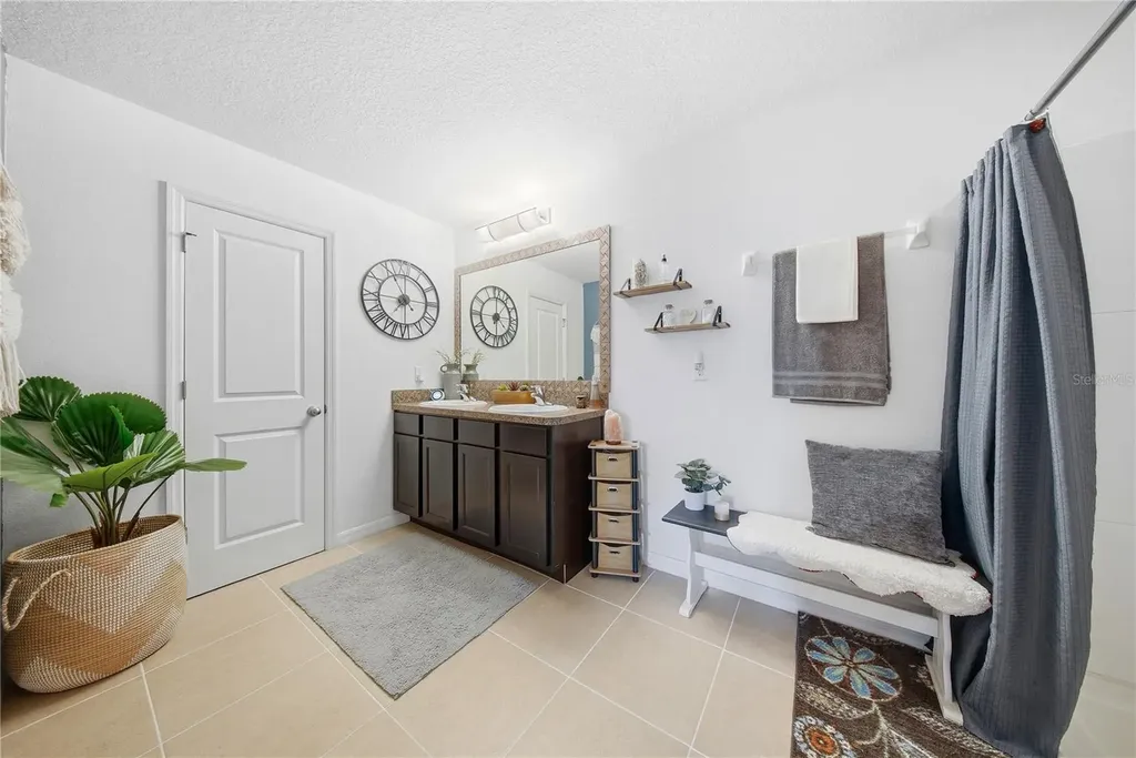 10101 Mangrove Well Road Ruskin FL 33573