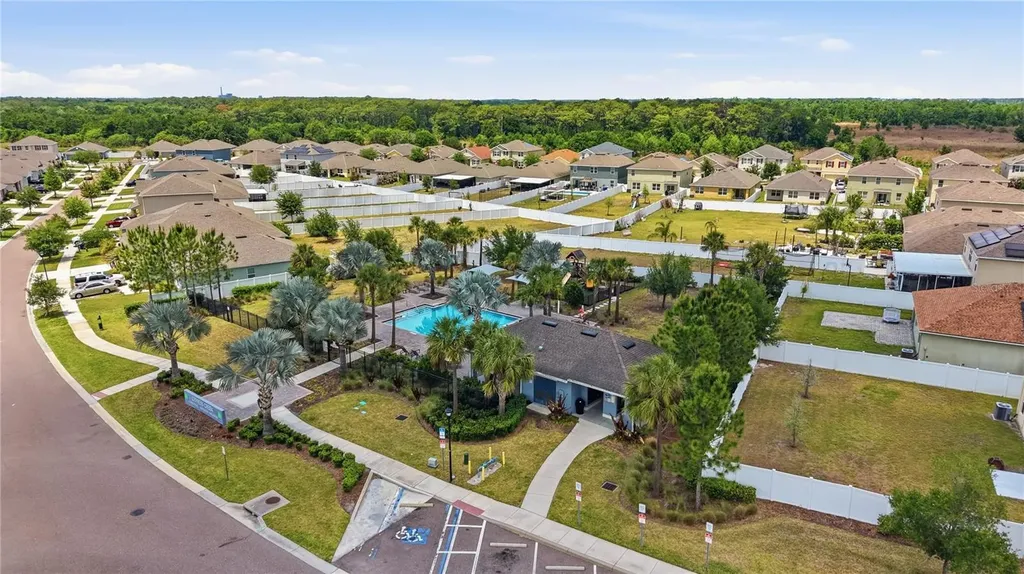 10101 Mangrove Well Road Ruskin FL 33573