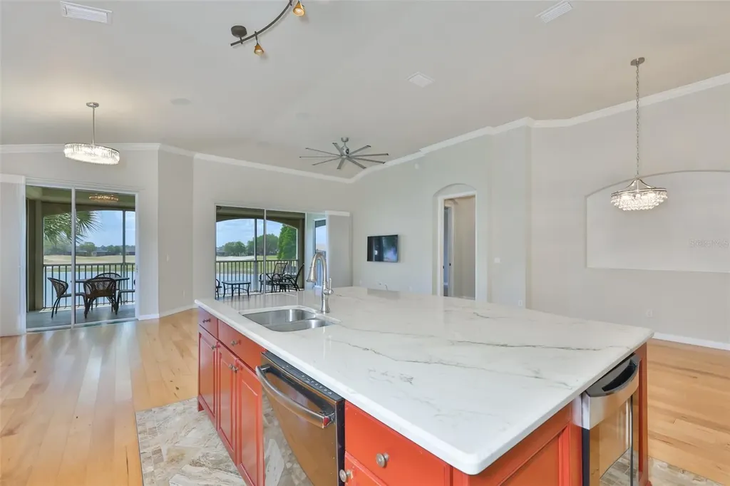 1368 Emerald Dunes Drive Sun City Center FL 33573