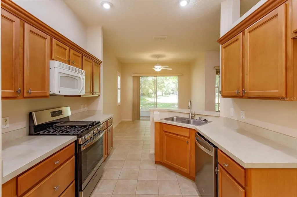 120 Crepe Myrtle Drive Groveland FL 34736