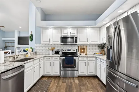 2603 Cathedral Oaks Place Plant City FL 33565