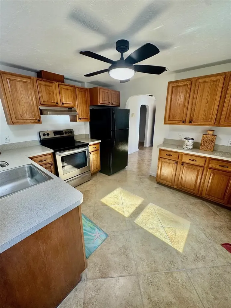 910 W French Avenue Orange City FL 32763