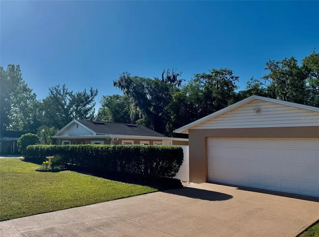 910 W French Avenue Orange City FL 32763