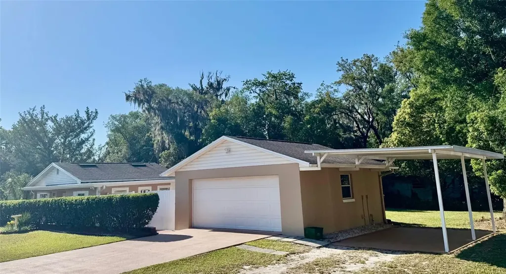 910 W French Avenue Orange City FL 32763