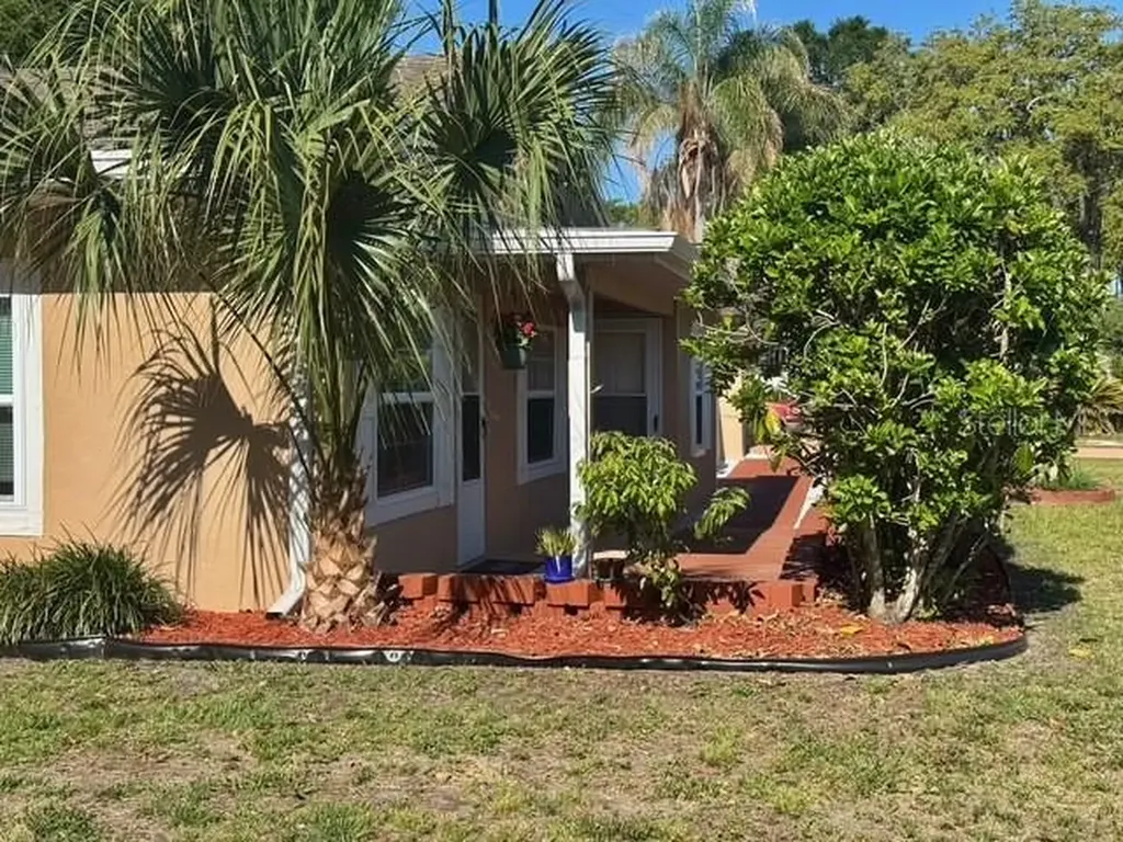910 W French Avenue Orange City FL 32763