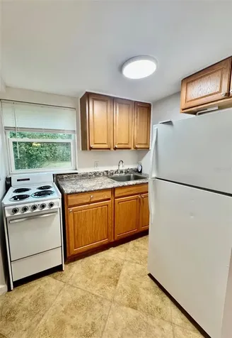 910 W French Avenue Orange City FL 32763
