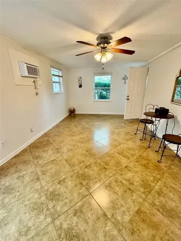 910 W French Avenue Orange City FL 32763