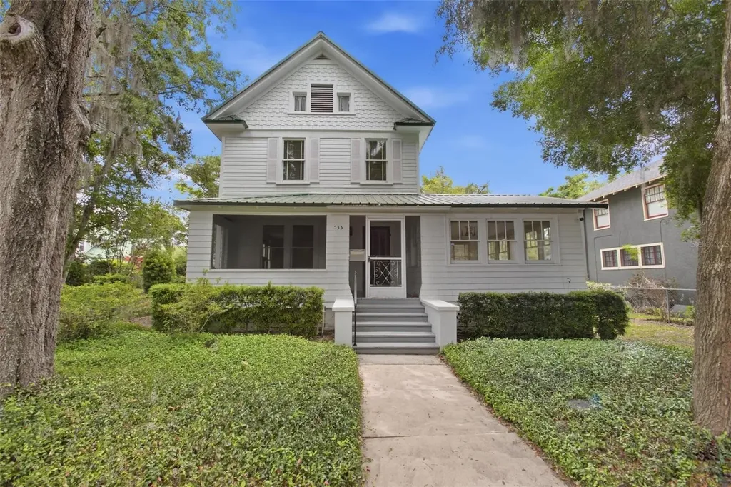 533 N Sans Souci Avenue Deland FL 32720