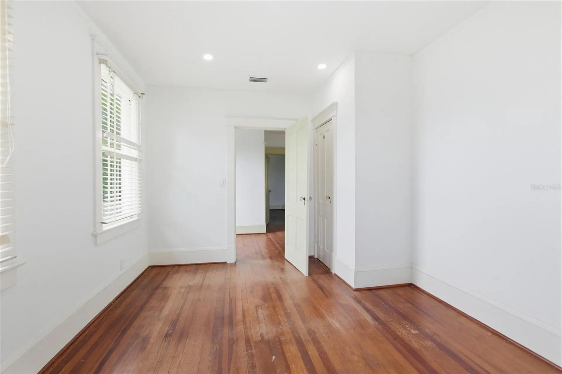 533 N Sans Souci Avenue Deland FL 32720