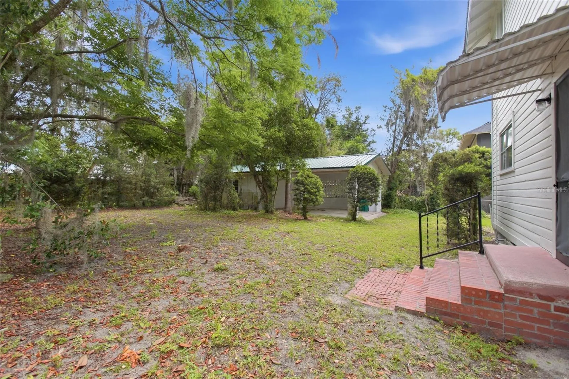 533 N Sans Souci Avenue Deland FL 32720