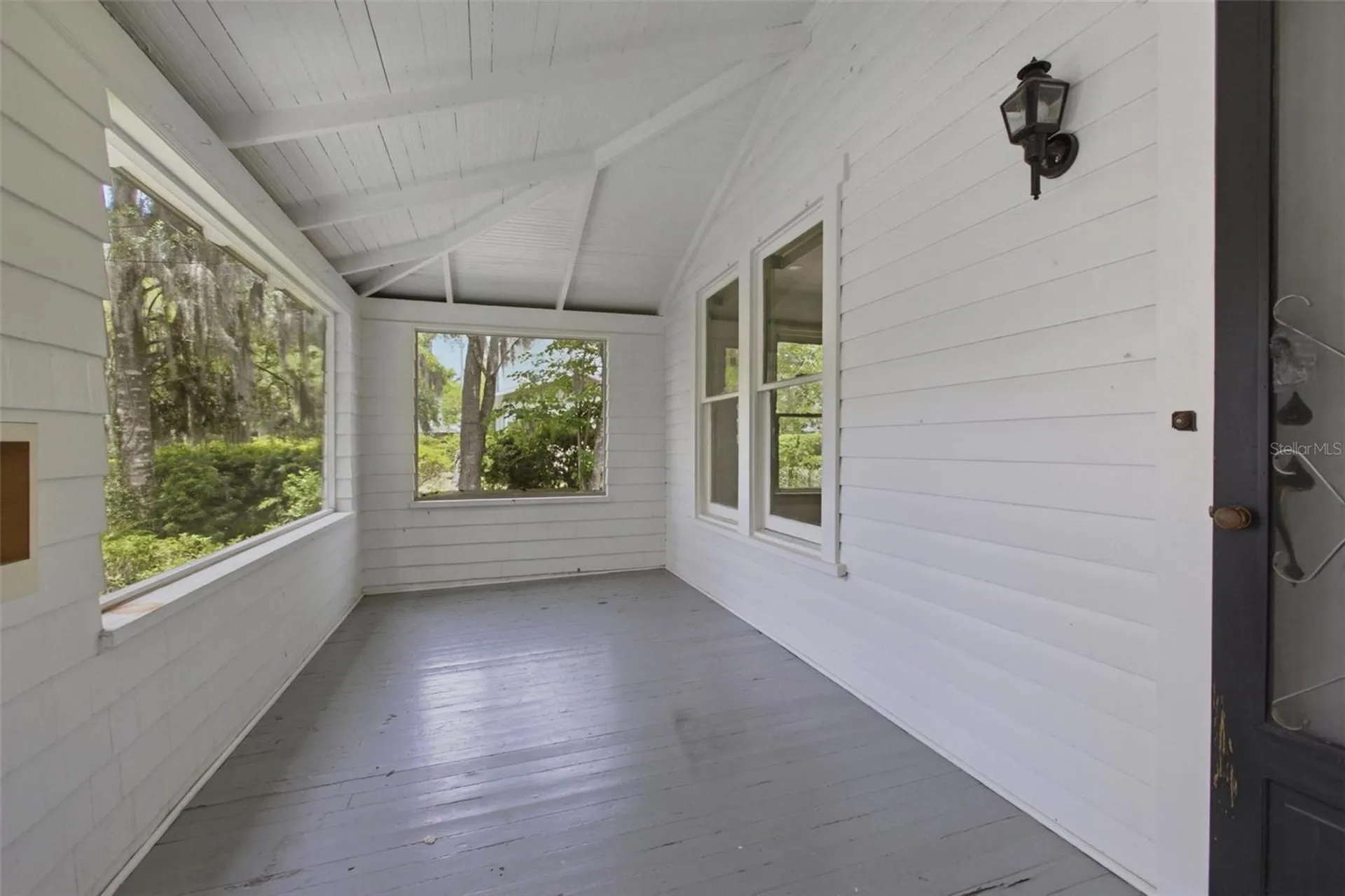 533 N Sans Souci Avenue Deland FL 32720