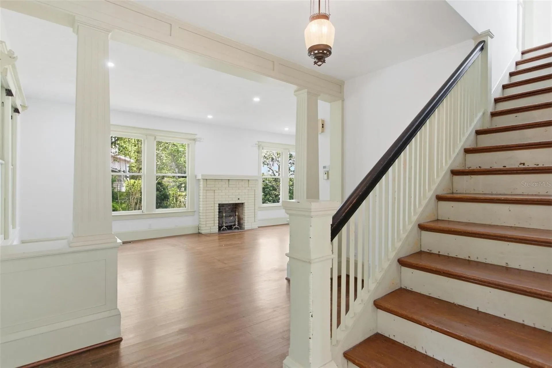 533 N Sans Souci Avenue Deland FL 32720