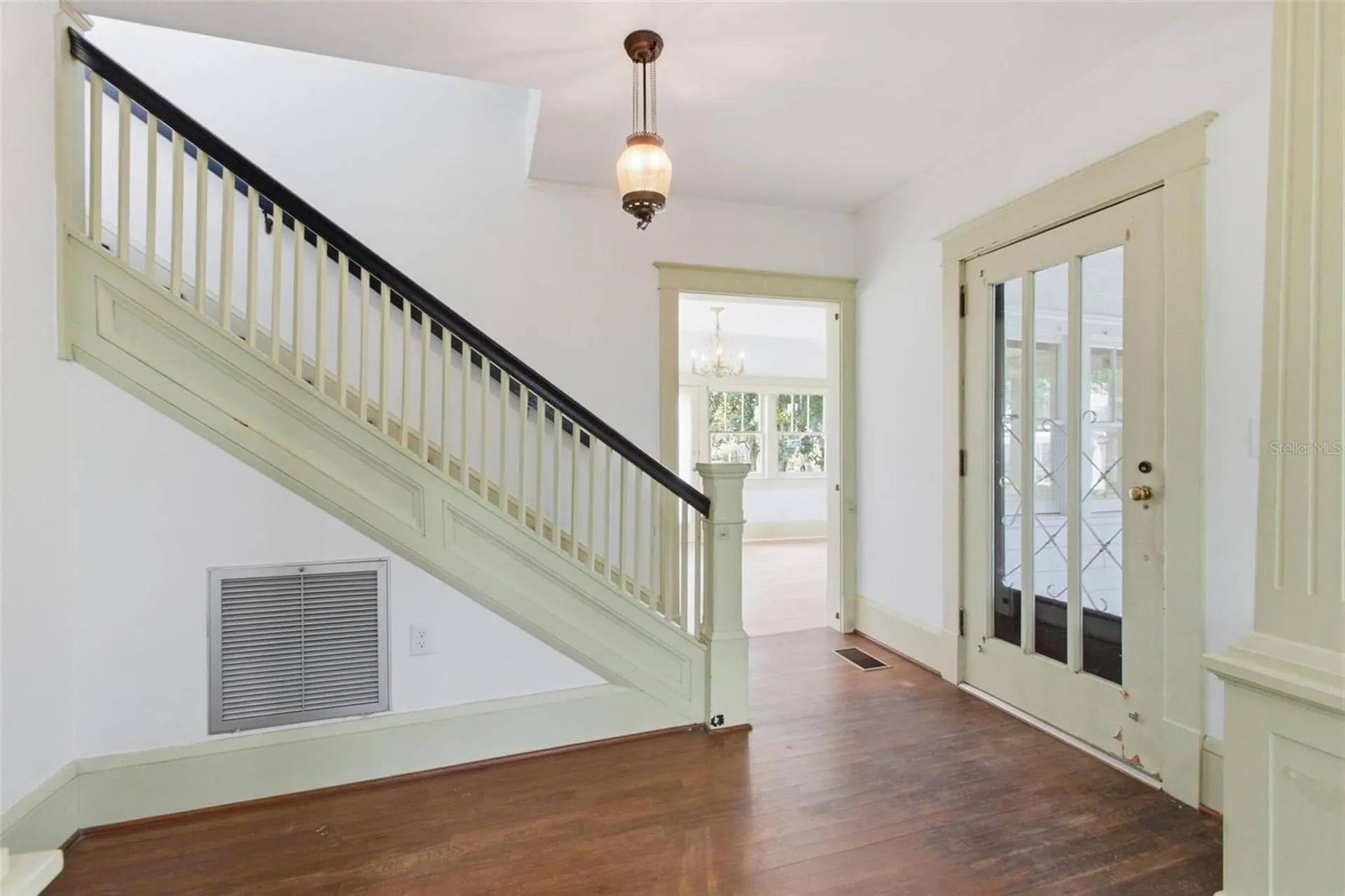 533 N Sans Souci Avenue Deland FL 32720