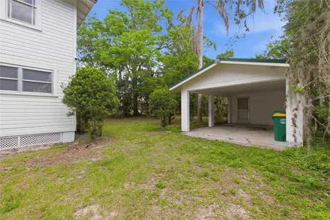 533 N Sans Souci Avenue Deland FL 32720