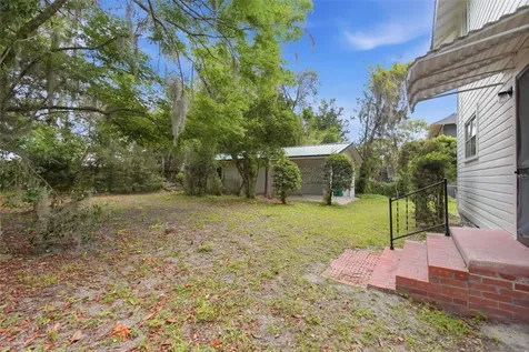 533 N Sans Souci Avenue Deland FL 32720