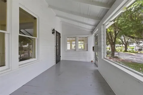 533 N Sans Souci Avenue Deland FL 32720