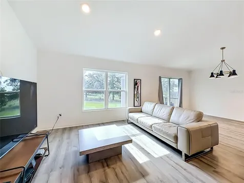 1507 Geranium Drive Mascotte FL 34753