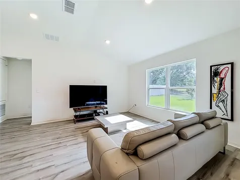 1507 Geranium Drive Mascotte FL 34753