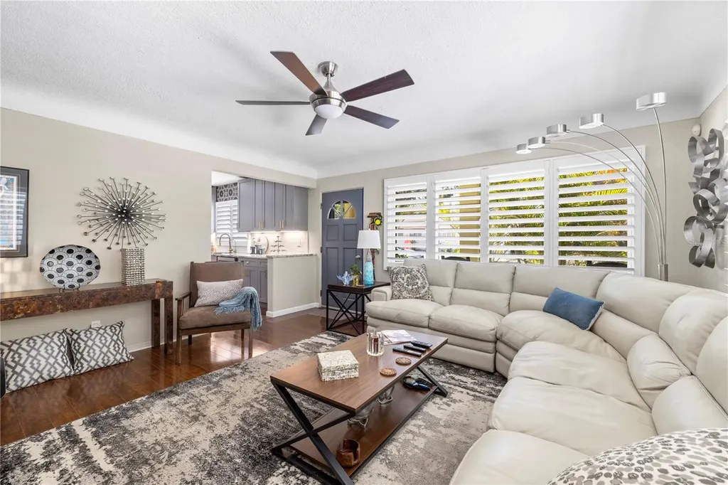 8187 23rd Avenue N St Petersburg FL 33710
