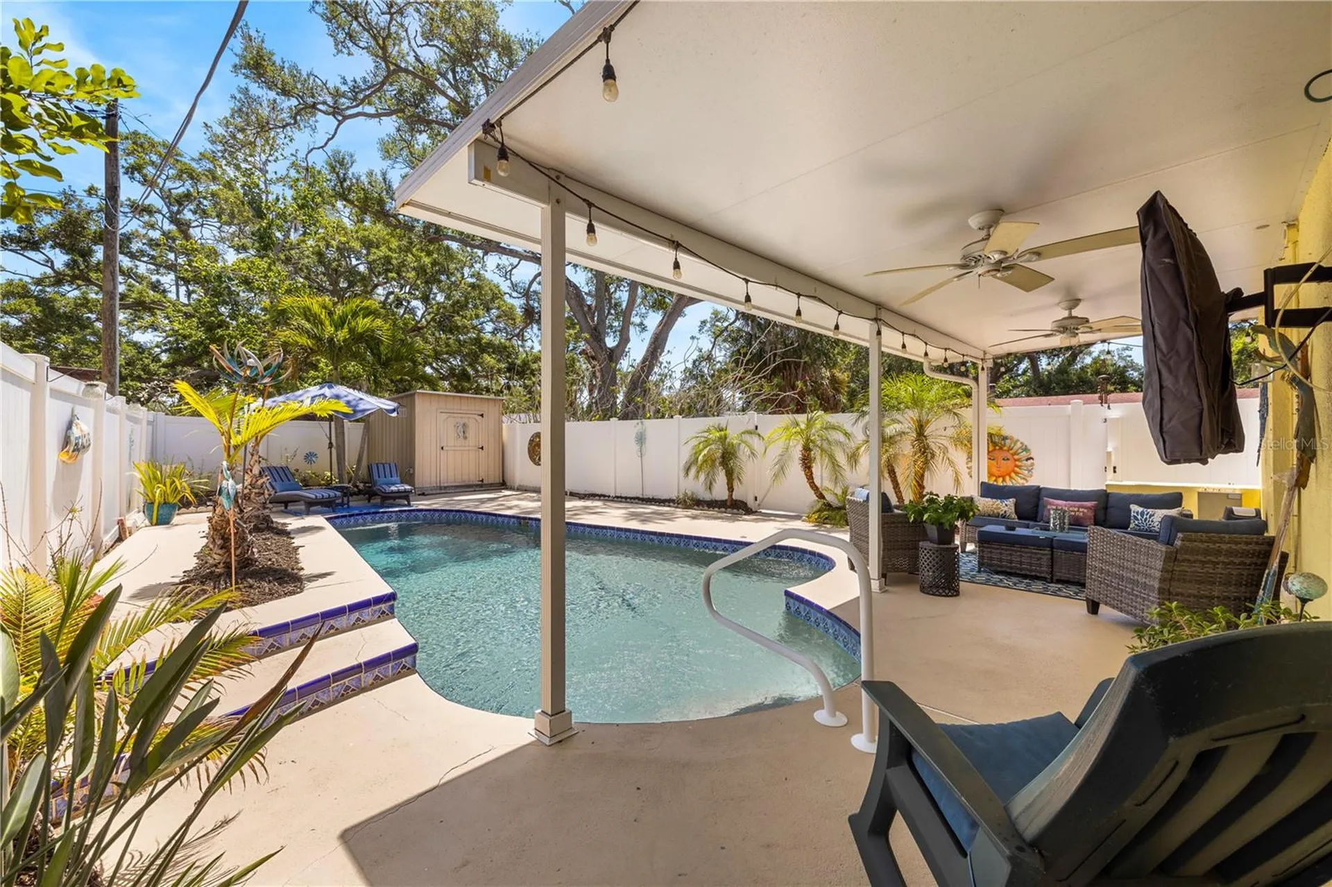 8187 23rd Avenue N St Petersburg FL 33710