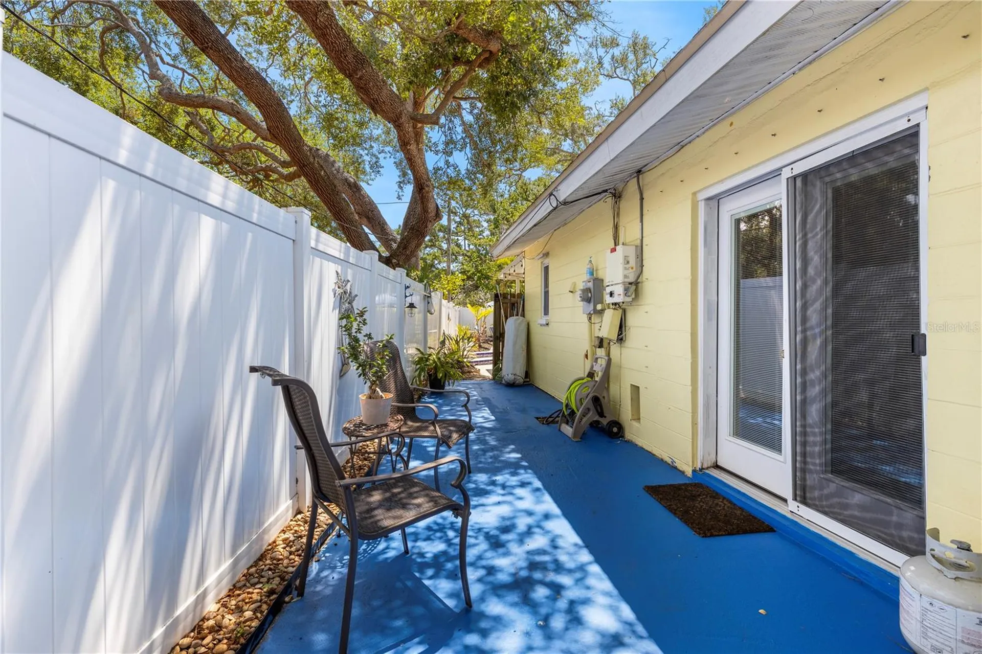 8187 23rd Avenue N St Petersburg FL 33710