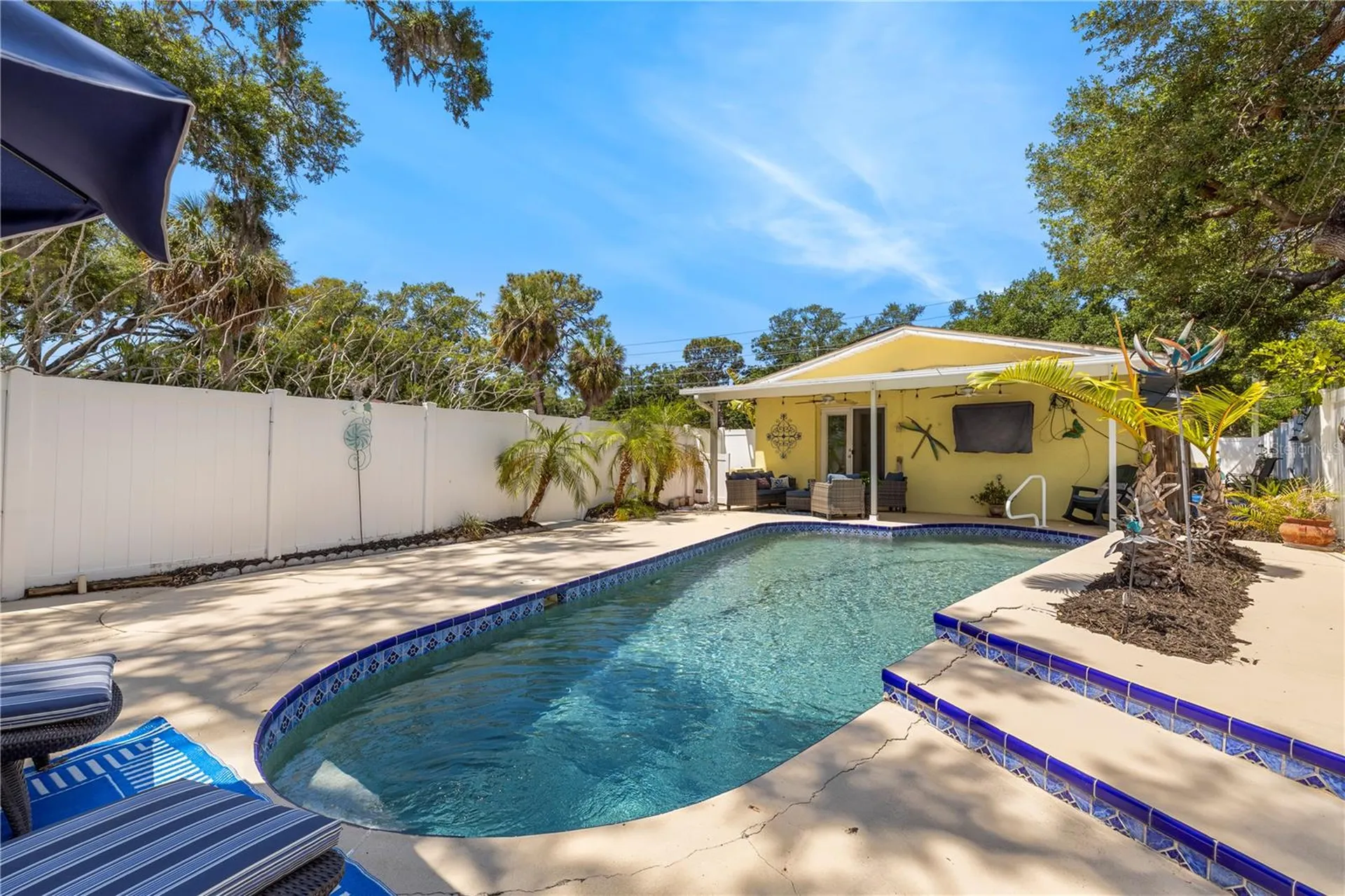 8187 23rd Avenue N St Petersburg FL 33710