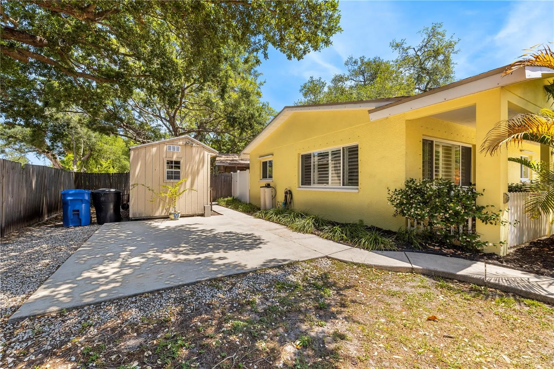 8187 23rd Avenue N St Petersburg FL 33710