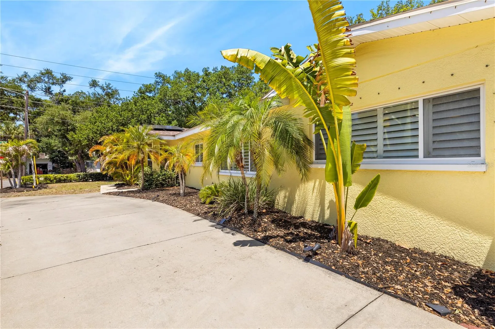 8187 23rd Avenue N St Petersburg FL 33710