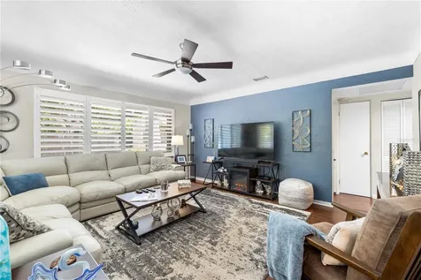 8187 23rd Avenue N St Petersburg FL 33710