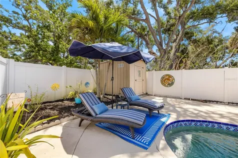 8187 23rd Avenue N St Petersburg FL 33710