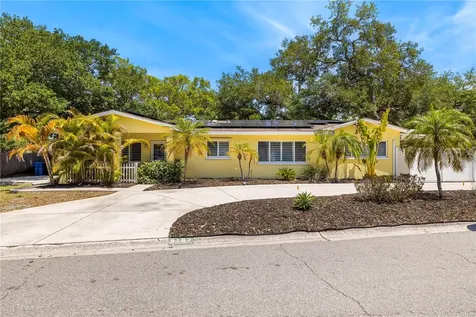 8187 23rd Avenue N St Petersburg FL 33710