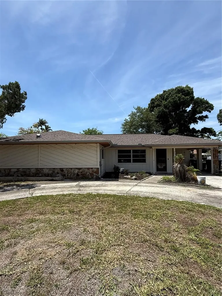 304 42nd Street W Bradenton FL 34209