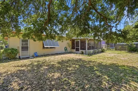 304 42nd Street W Bradenton FL 34209