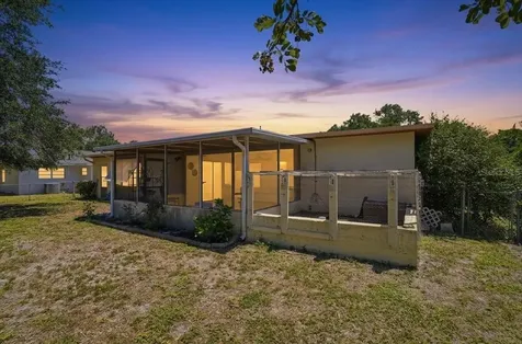 304 42nd Street W Bradenton FL 34209