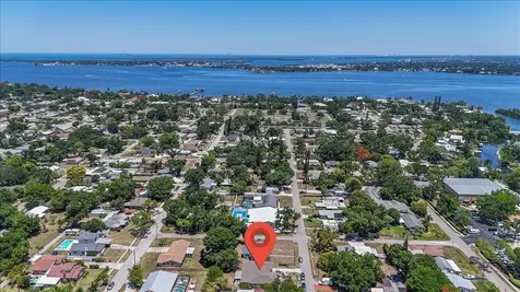 304 42nd Street W Bradenton FL 34209