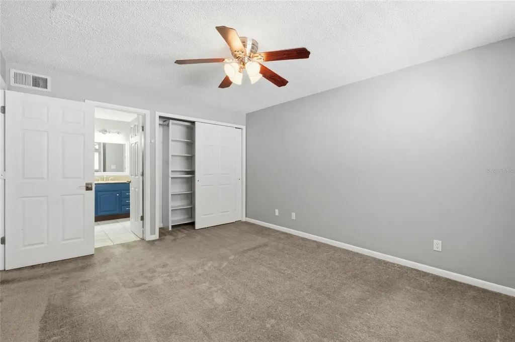 6033 34th Street W Bradenton FL 34210