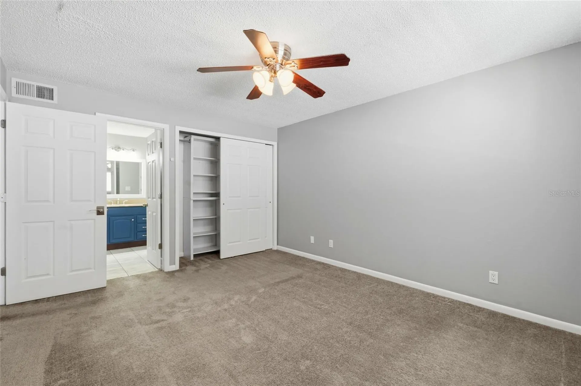 6033 34th Street W Bradenton FL 34210
