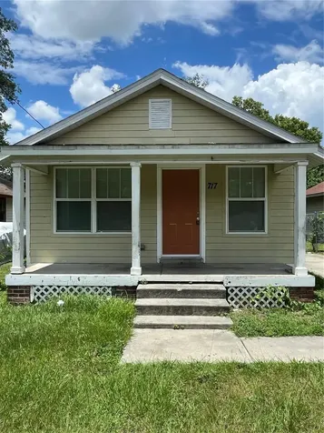 717 W Silver Springs Place Ocala FL 34475