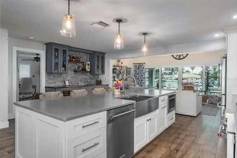 11400 8th Street E Treasure Island FL 33706