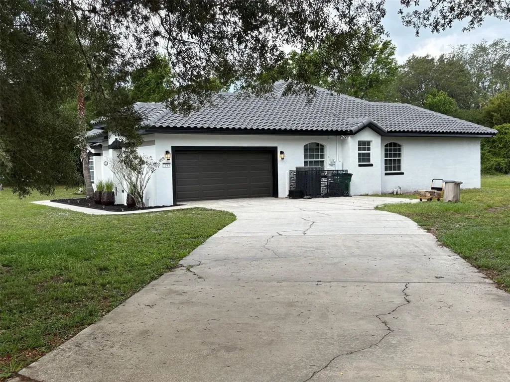 1043 W Seagate Drive Deltona FL 32725