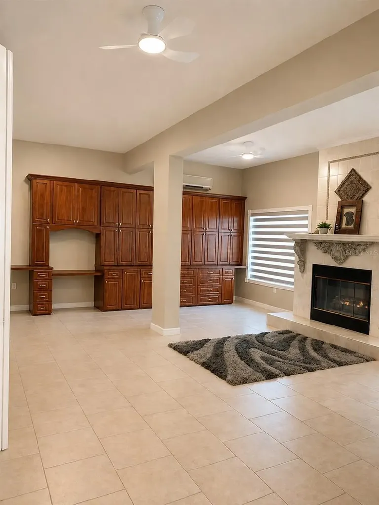 1043 W Seagate Drive Deltona FL 32725