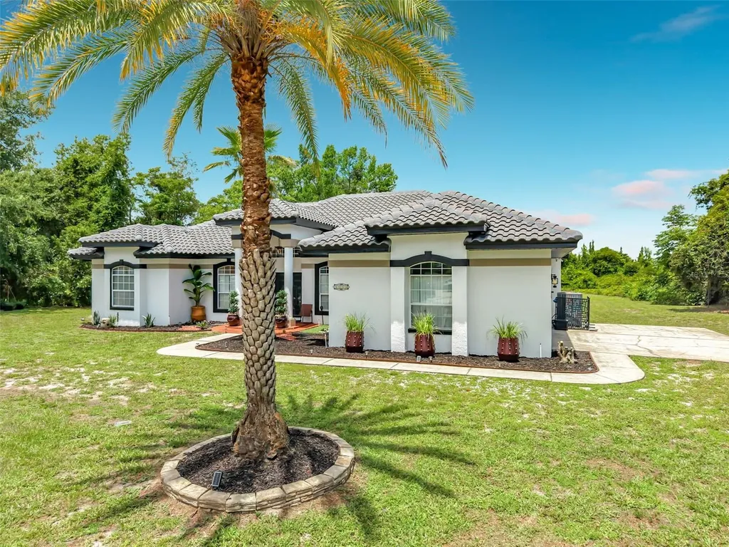 1043 W Seagate Drive Deltona FL 32725