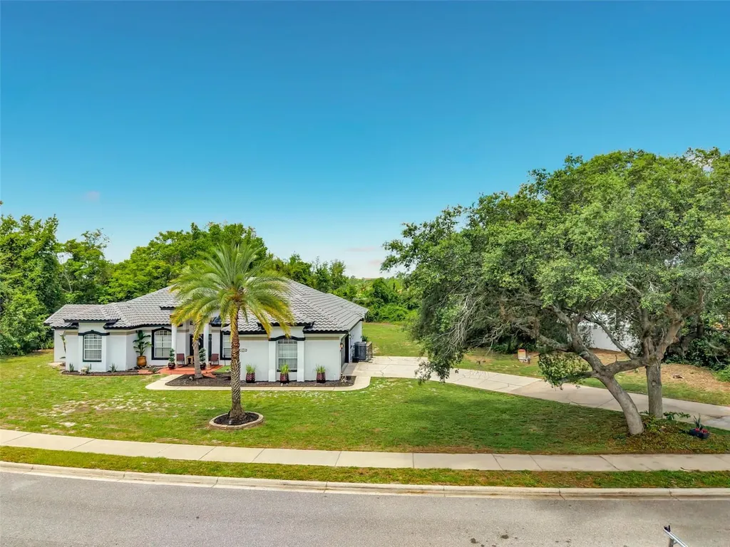 1043 W Seagate Drive Deltona FL 32725