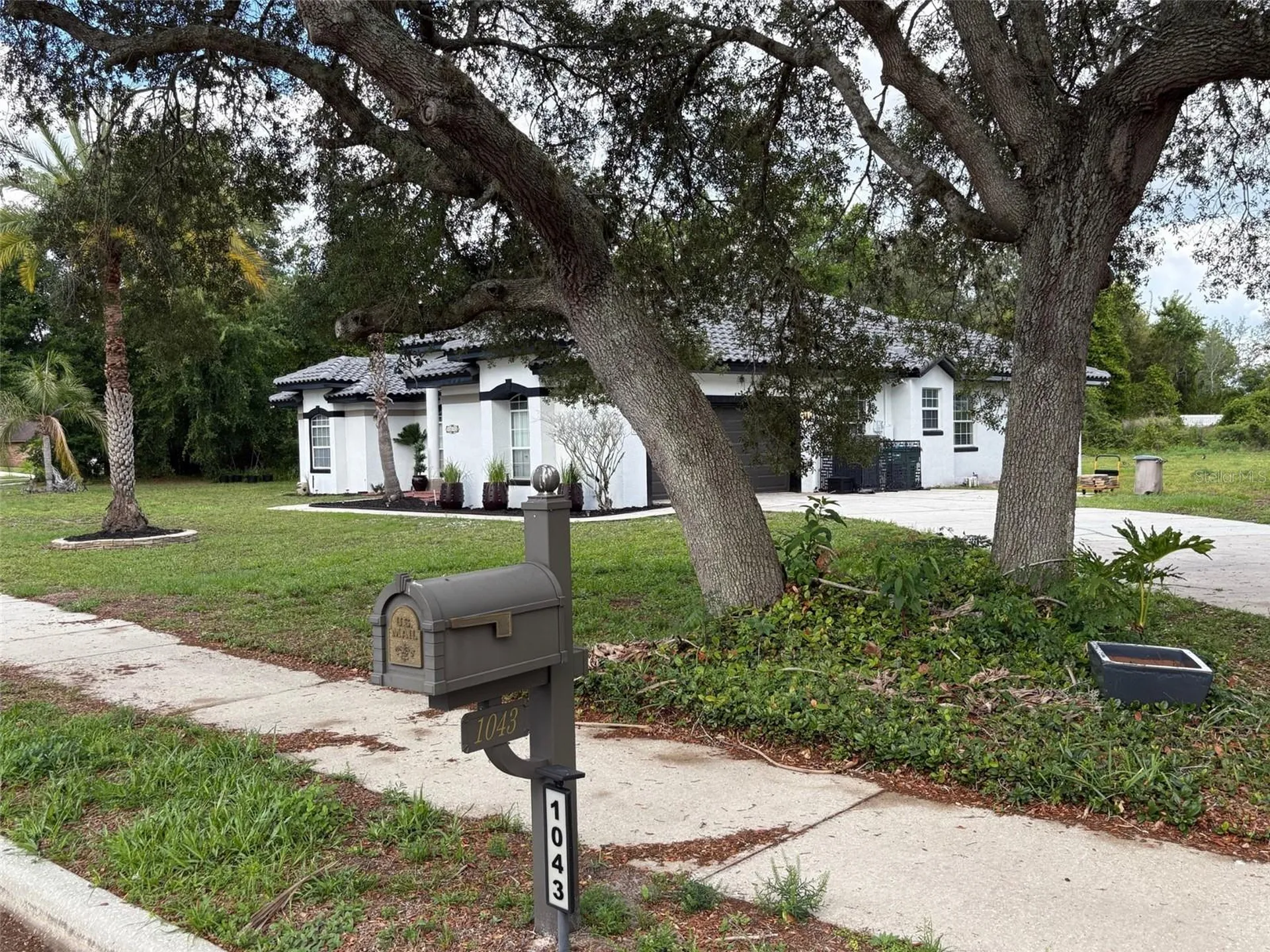 1043 W Seagate Drive Deltona FL 32725