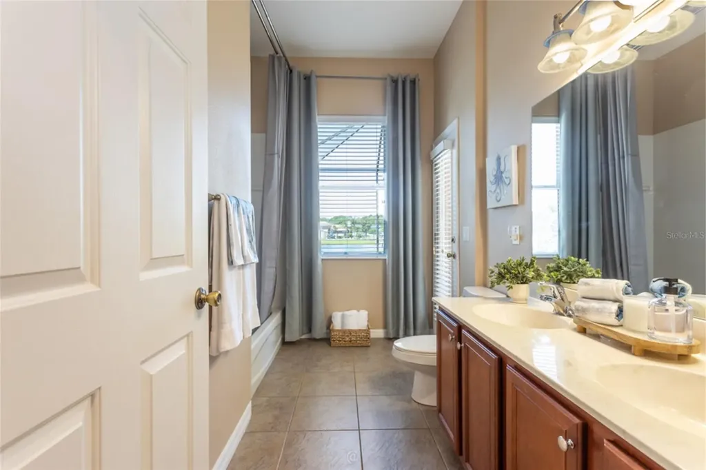 6 S Lakewalk Drive Palm Coast FL 32137