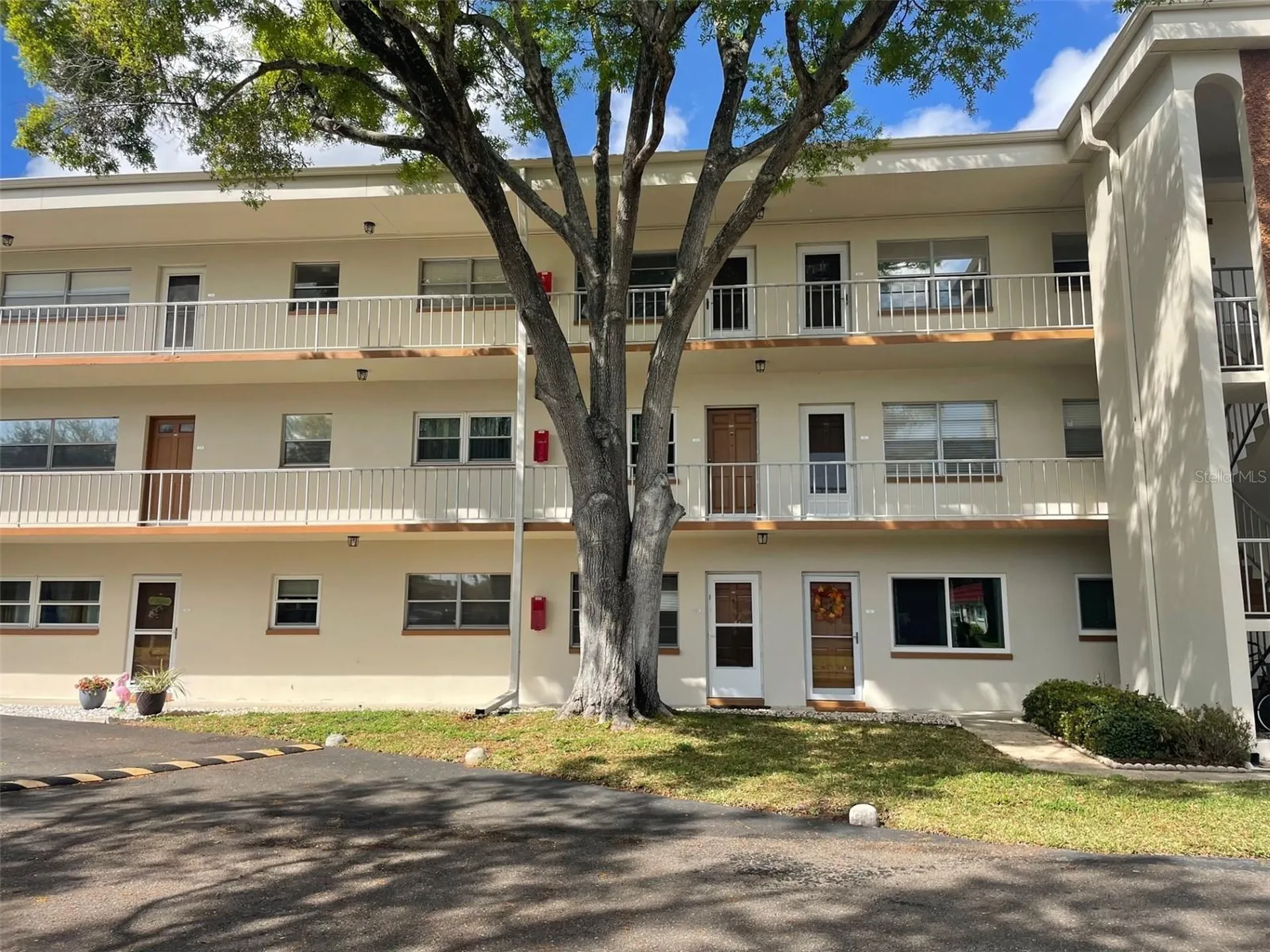 5880 38th Avenue N St Petersburg FL 33710