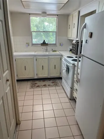 5880 38th Avenue N St Petersburg FL 33710