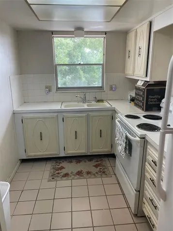 5880 38th Avenue N St Petersburg FL 33710