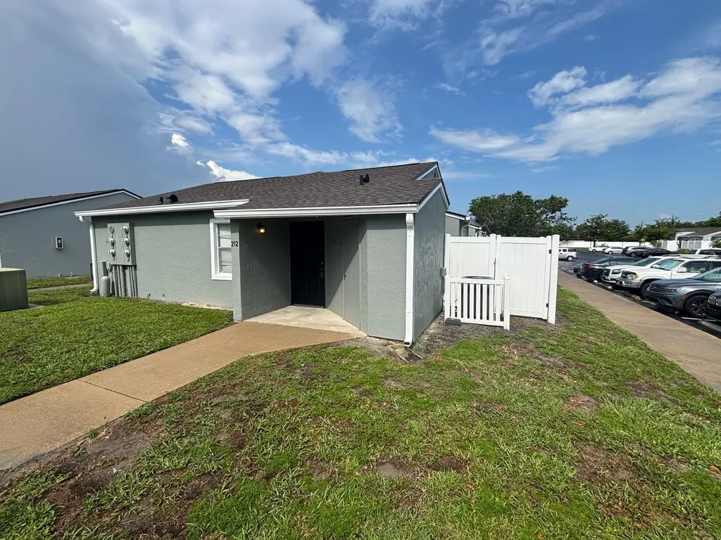 212 Dorchester Square Lake Mary FL 32746